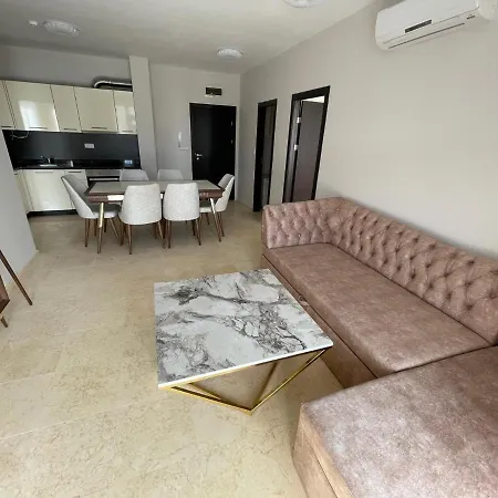 Apartment Private Garden Of Eden